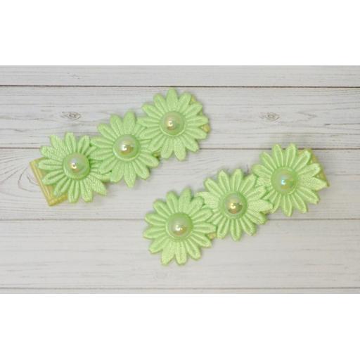 Pastel Green Triple Flower Itsy Bitsy Baby Bows (pair)