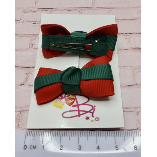 Itty Bitty Hunter Green and Red Bow Clips (pair)
